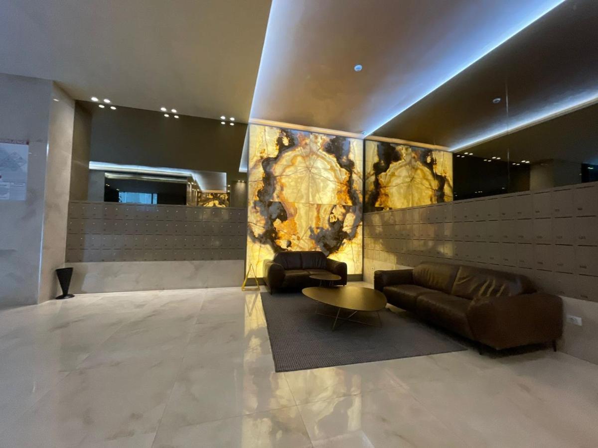 Ambassador Skyline Apartments Tirana Eksteriør billede
